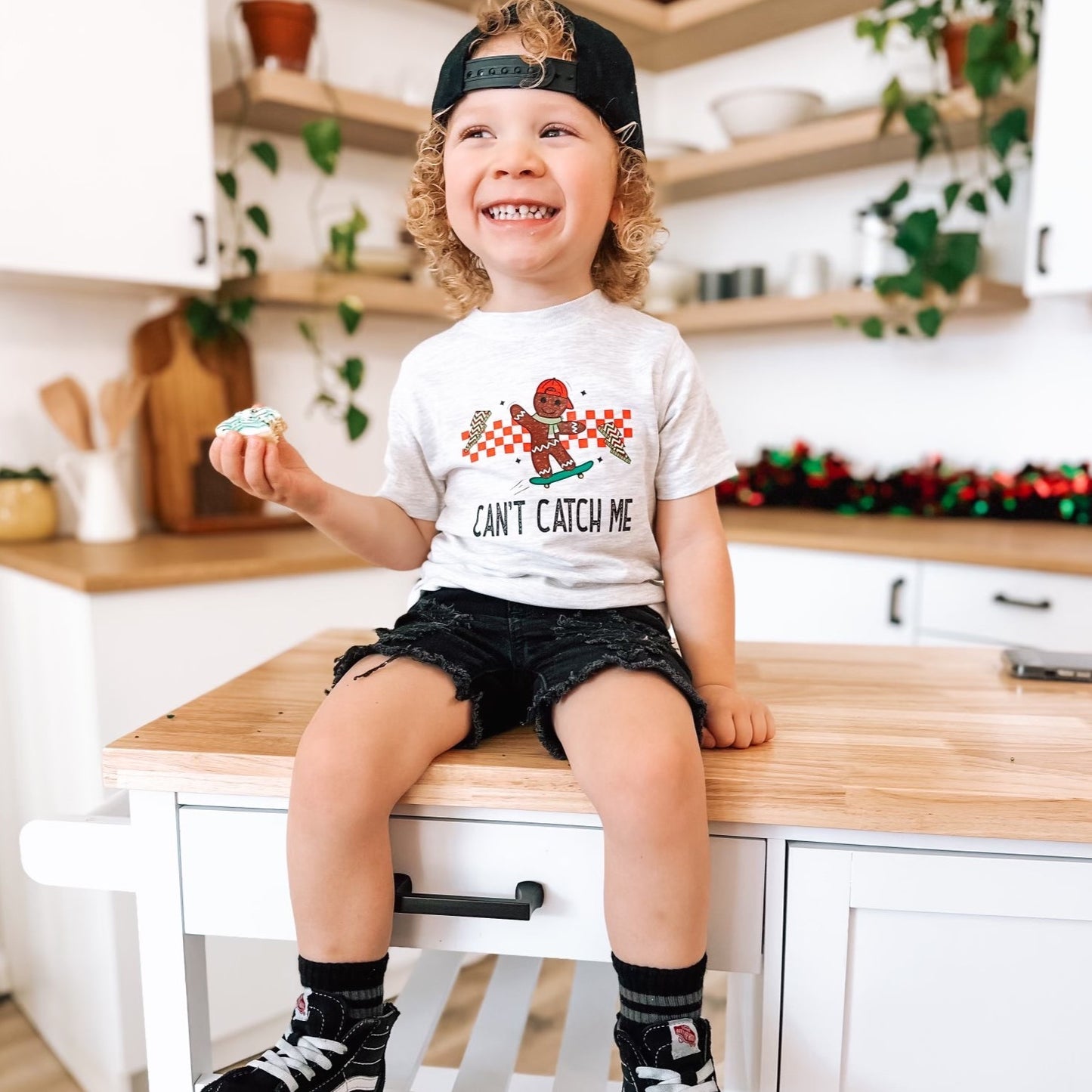 Can't Catch Me | Grey Graphic T-Shirt