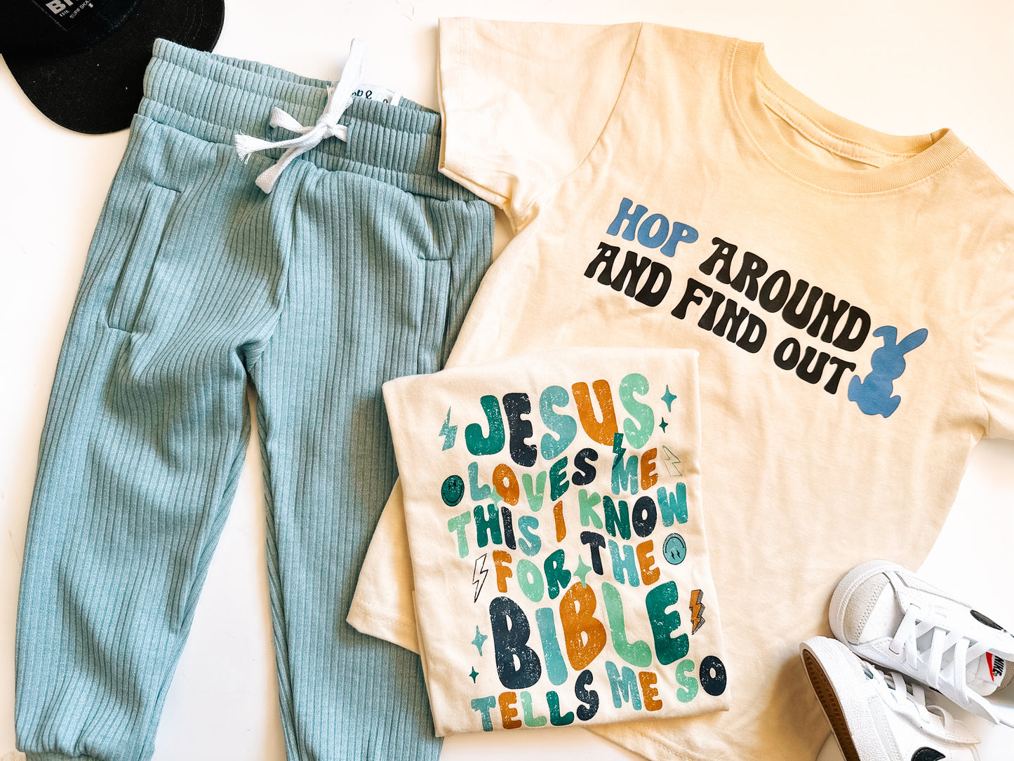 Jesus Loves Me | Ivory Graphic T-shirt