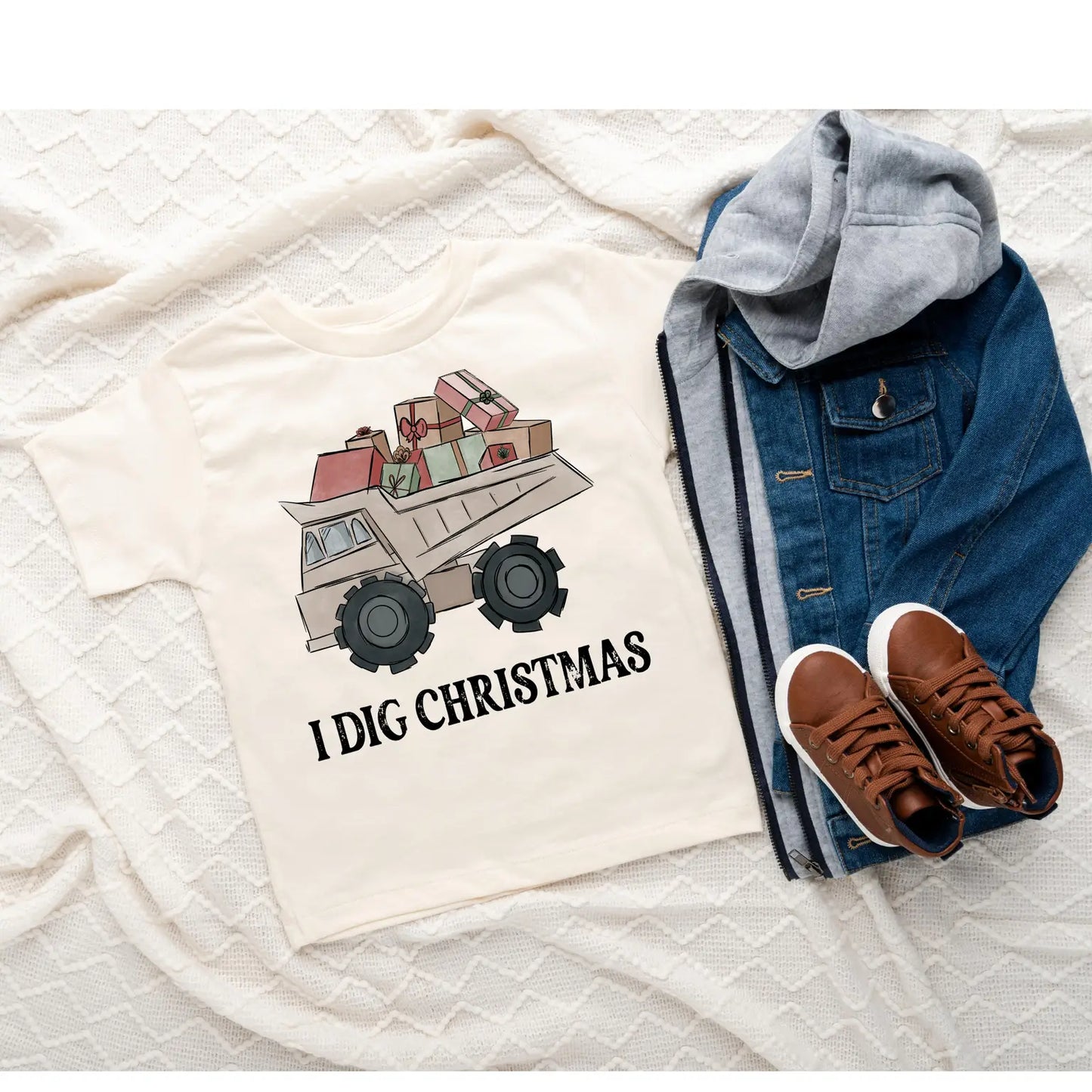 Dig Christmas | Natural Graphic T-Shirt